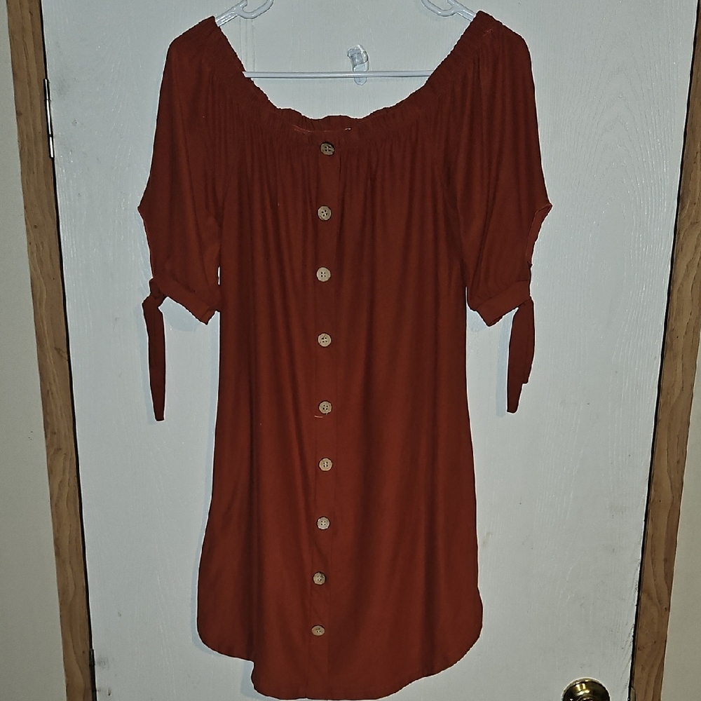 Elegant Women's Button-Down Shirt in Rust